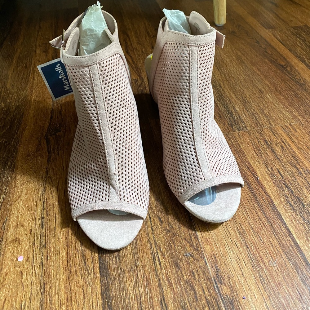 Unisa booties